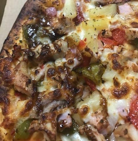 Cam's Chicken Deluxe pizza