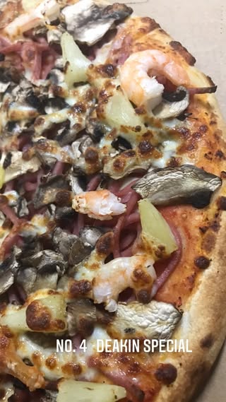 Deakin Special pizza